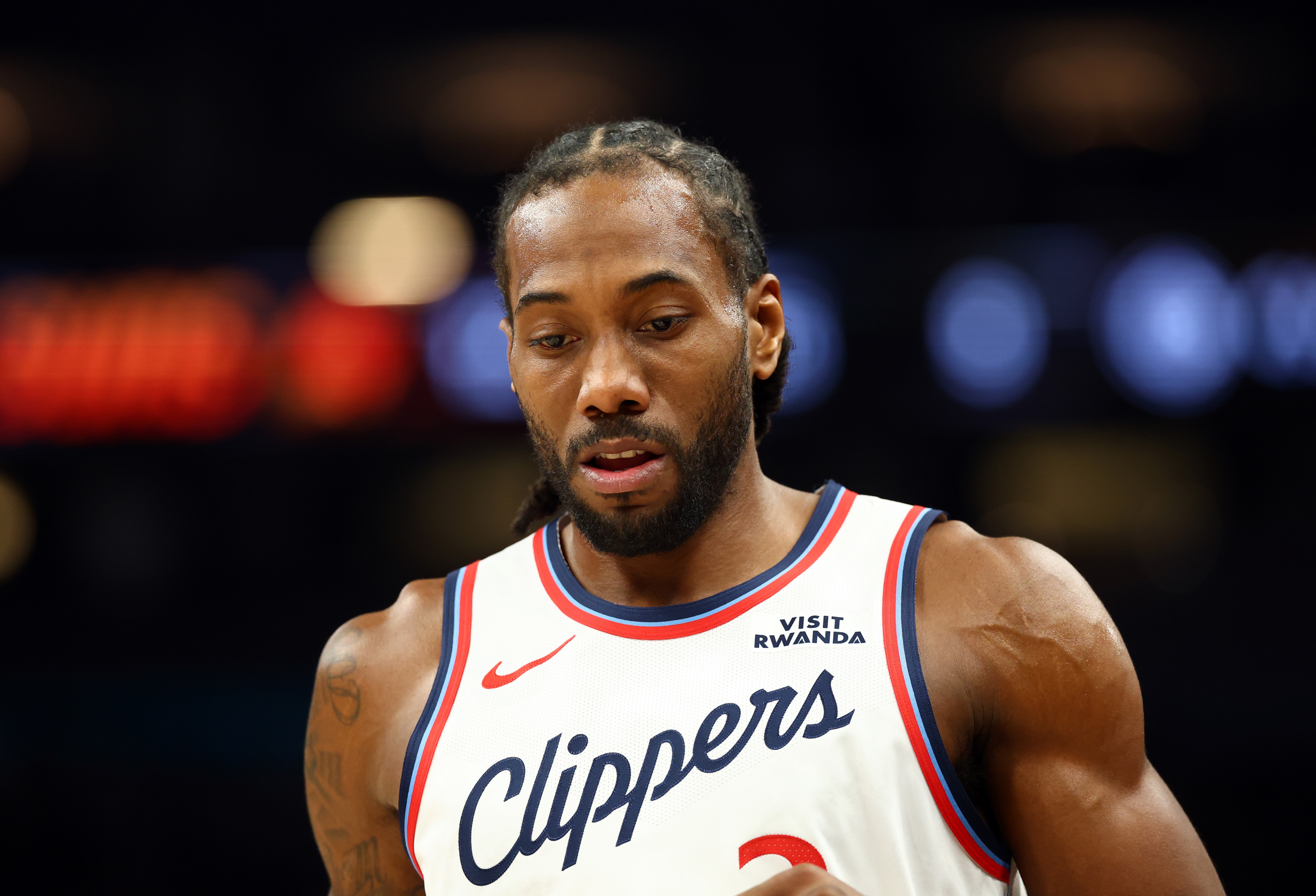 爱游戏官方网站-2换5&amp;祖巴茨被交易至步行者！解说：心疼伦纳德一下