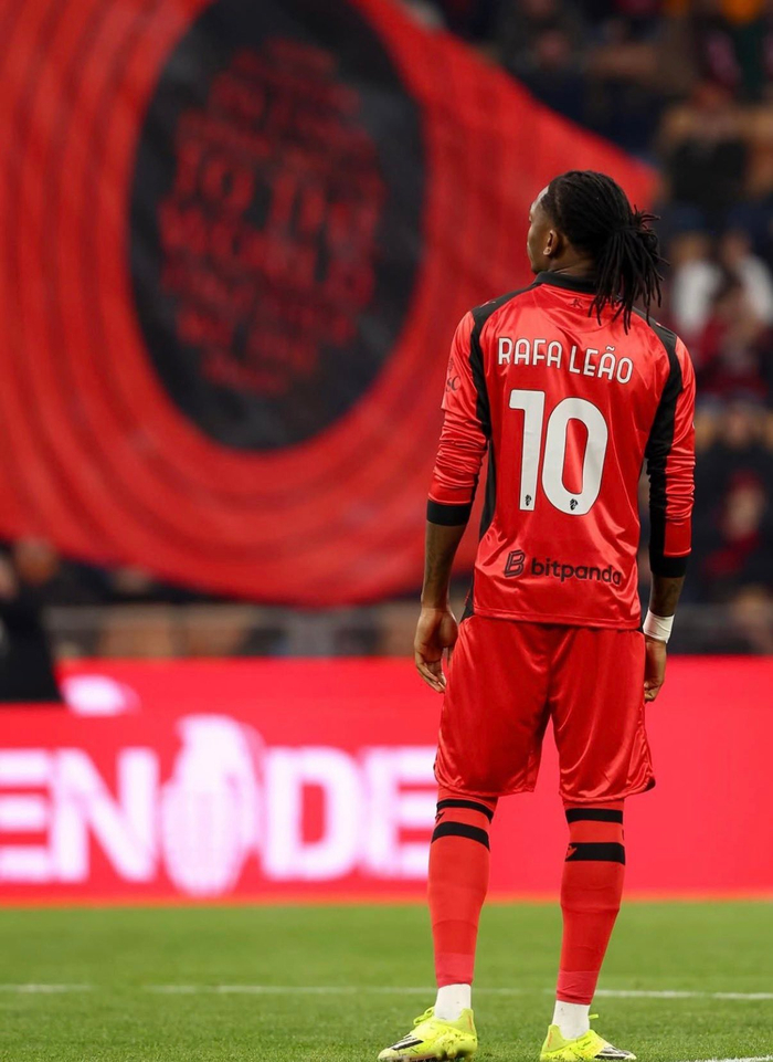 爱游戏官方网站-米兰与莱奥续约谈判未达一致，薪资维持500万欧+200万奖金|AC米兰|拉斐尔-达-席尔瓦|拉斐尔·莱奥|莱奥-席尔瓦|ac米兰_新浪体育_新浪新闻